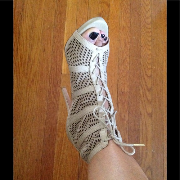 LAST PAIR NEW Joie "Shari" lace up booties - Picture 8 of 8